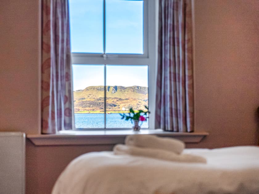 Twin bedroom | Craiguillean - Ardmaddy Castle, Ardmaddy Castle, near Oban