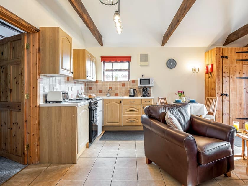 Kitchen area | Owl’s Roost - Holly Hedge Farm, Holly Hedge Farm