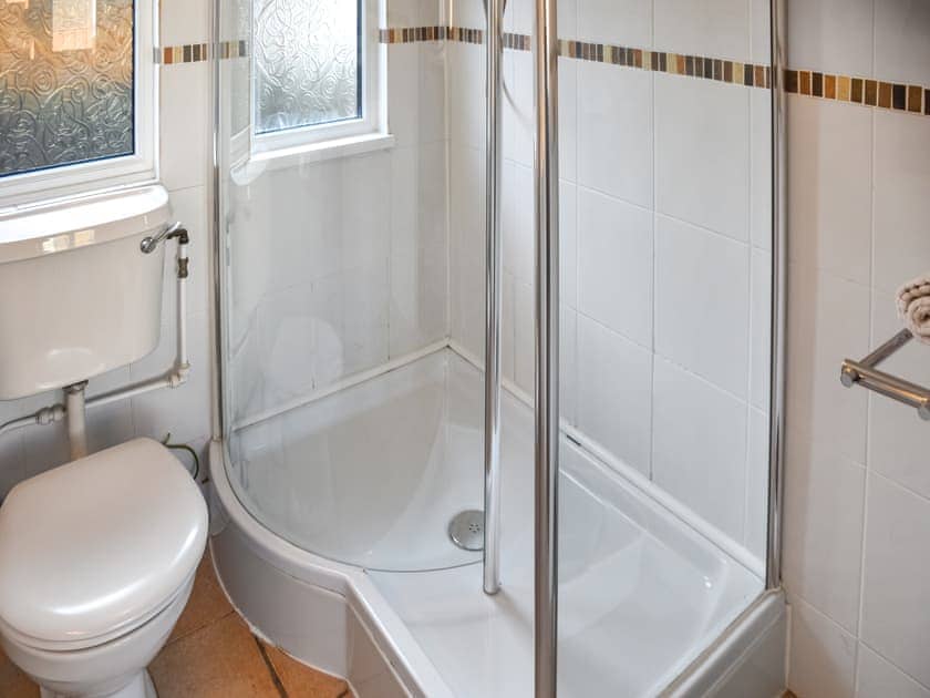 Bathroom | Rainbow’s End, Brundall