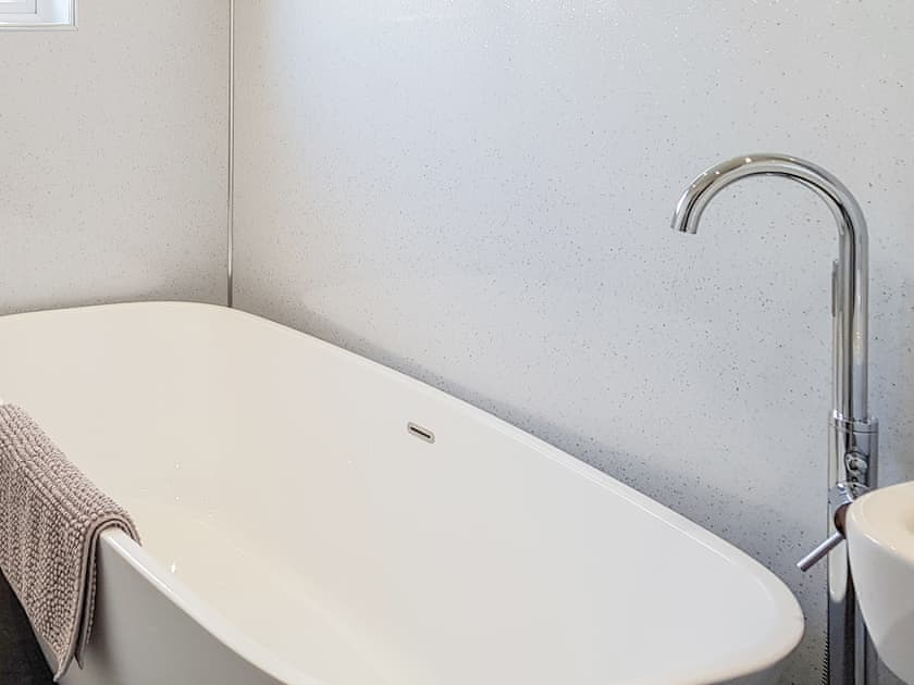 Bathroom | West Cottage, Freuchie, Nr Cupar