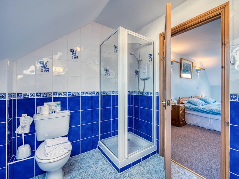 Bathroom | Excellence - Gables Getaways, Beaworthy