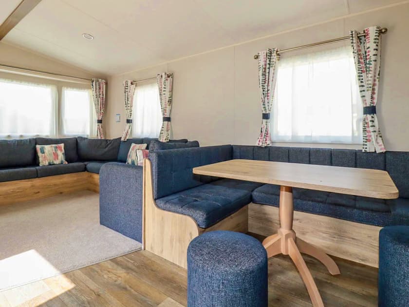 Dining Area | 82 Hillside, Newquay