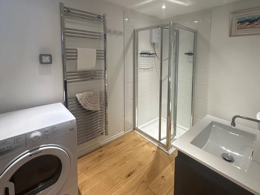 Bathroom | Bight Boatyard, Dartmouth