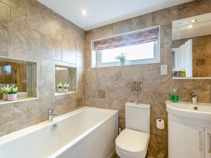Bathroom | Bluebell - Golden Beach Holiday Park, Ingoldmells