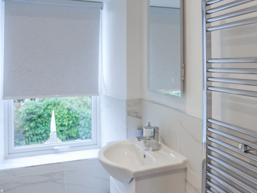 Bathroom | Tynffordd Fawr, Penrhyndeudraeth