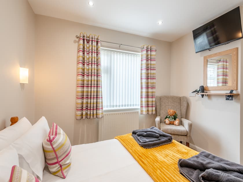 Double bedroom | Cherry Blossom - Golden Beach Holiday Park, Ingoldmells