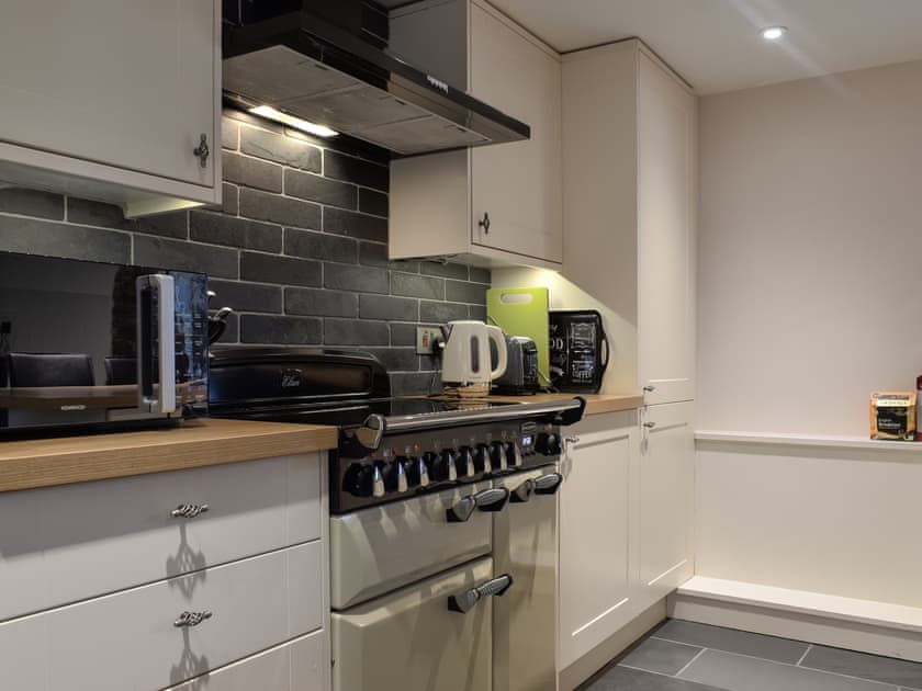 Kitchen | Honeysuckle Cottage, High Bickington