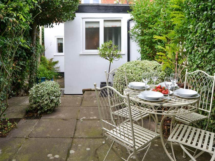 Exterior | Lavenham Red Brick Cottage, Lavenham