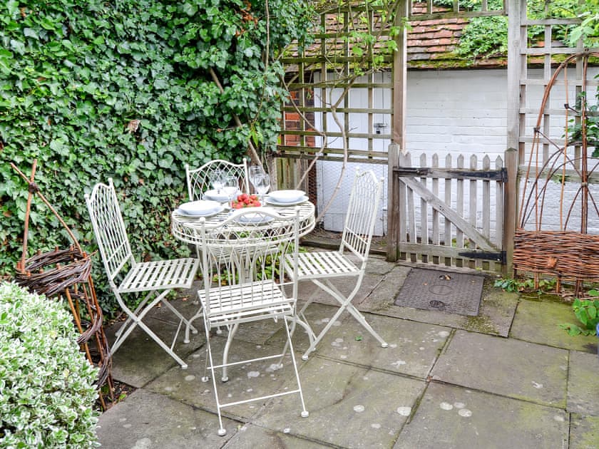 Exterior | Lavenham Red Brick Cottage, Lavenham