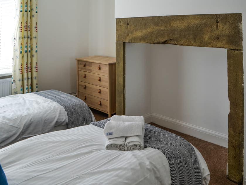 Twin bedroom | Puffin House, Amble