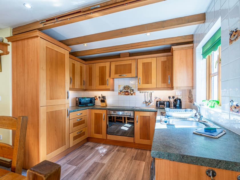 Kitchen | Royale - Gables Getaways, Beaworthy
