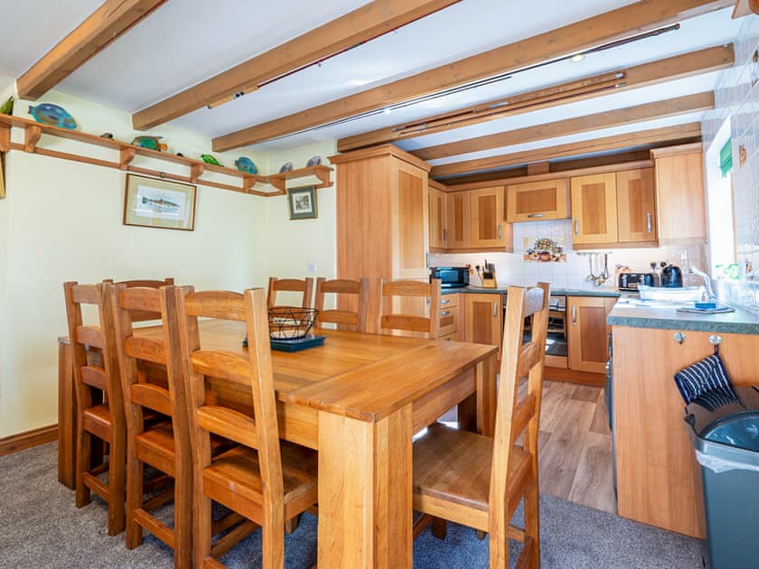 Kitchen | Royale - Gables Getaways, Beaworthy