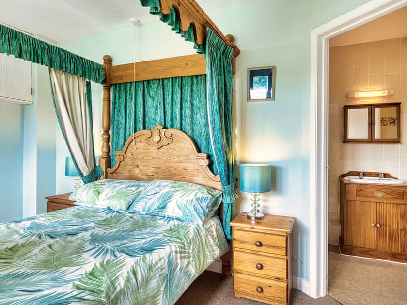 Double bedroom | Paradise View - Gables Getaways, Beaworthy