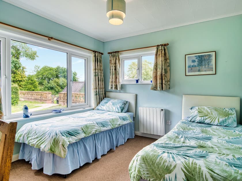 Twin bedroom | Paradise View - Gables Getaways, Beaworthy