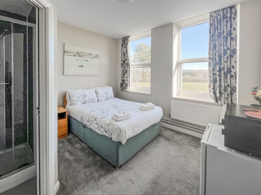 Double bedroom | Studio Apartment 96 - Herstmonceux Castle Estate, Herstmonceux