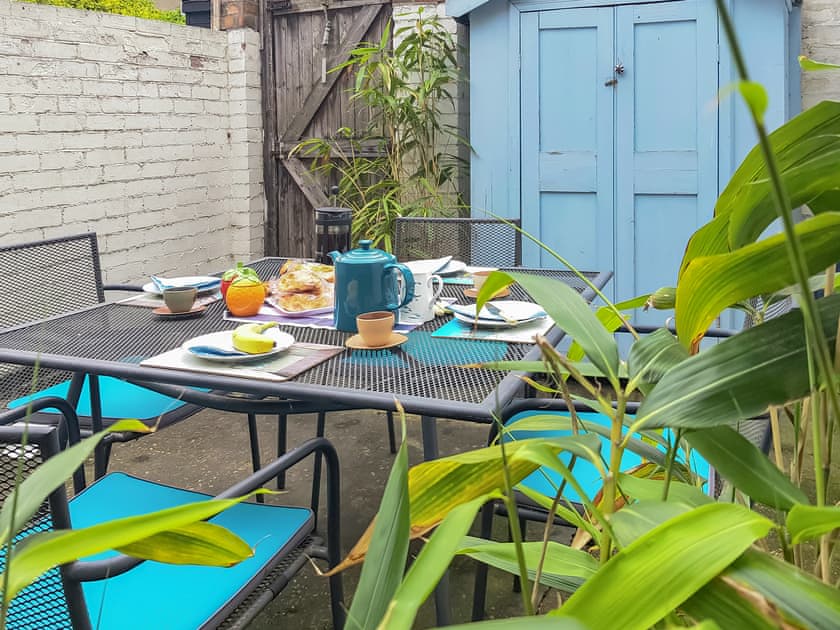 Sitting-out-area | Sea Breeze, Gorleston