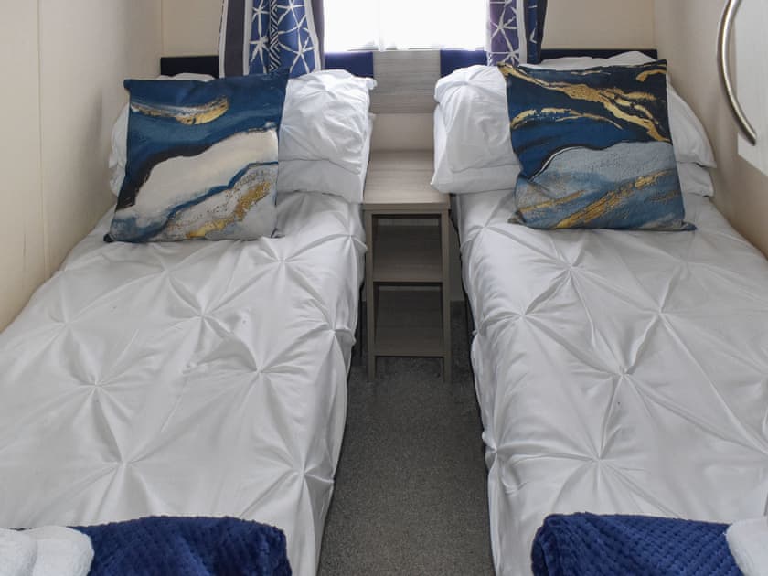 Twin bedroom | Seascape Lodge, Sandown