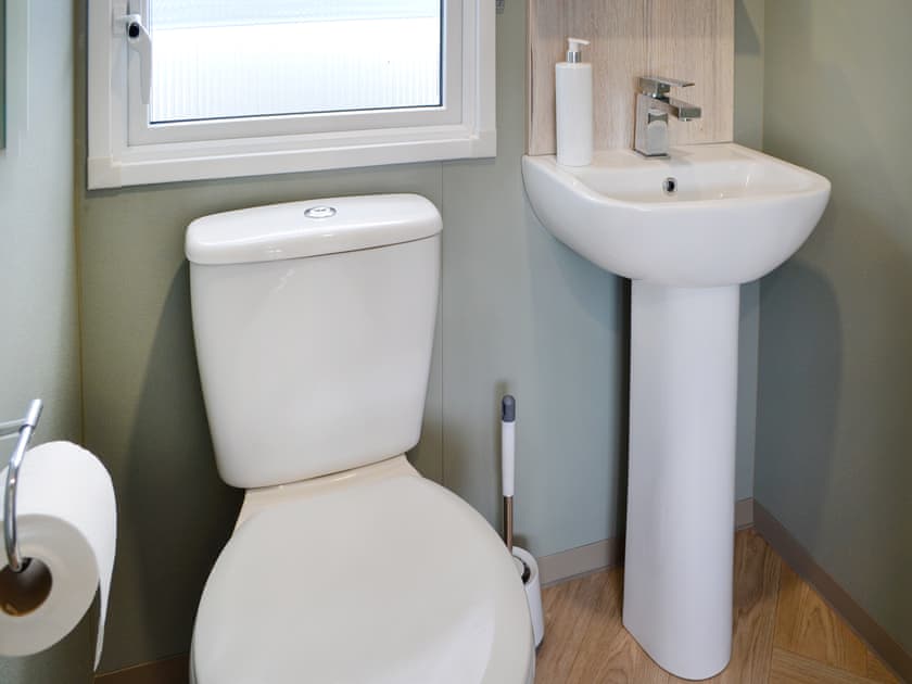 Bathroom | Pine Meadows Retreat - Harwood Properties, Wilberfoss
