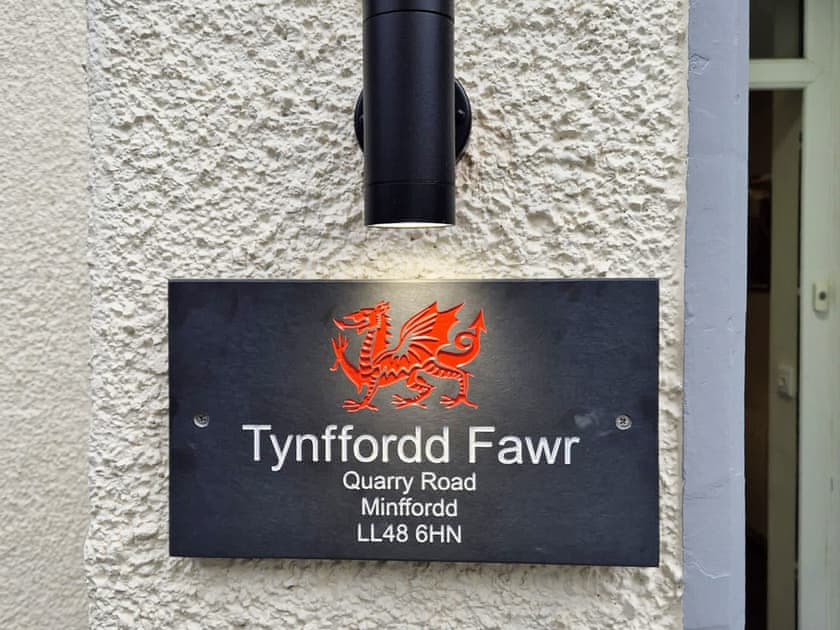 Exterior | Tynffordd Fawr, Penrhyndeudraeth