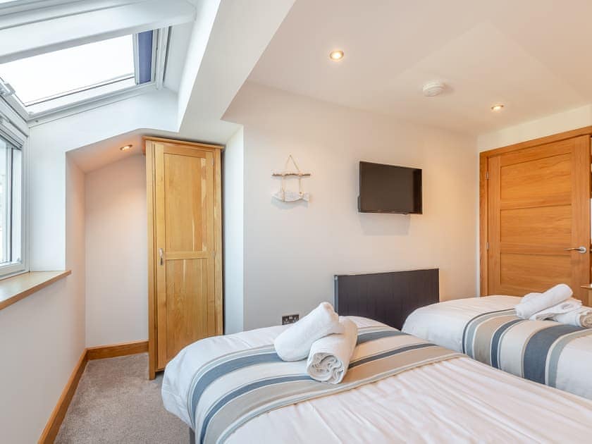 Twin bedroom | Hafod Y Morfa - Salop Caravans, Harlech