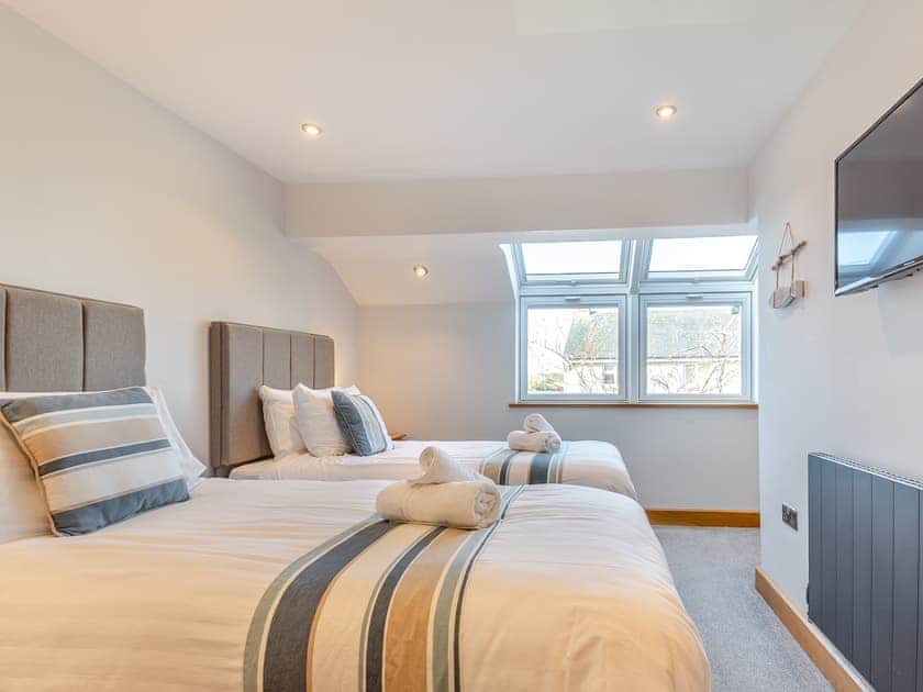 Twin bedroom | Hafod Y Morfa - Salop Caravans, Harlech
