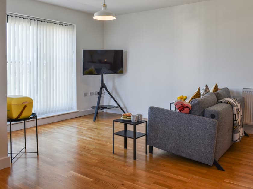 Living area | 9 Seaquest - Seaquest Apartments, Newquay