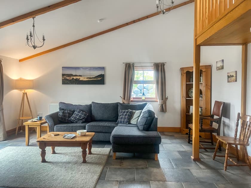 Living area | Jones’ Granary - Jones’ Cottages, Gower