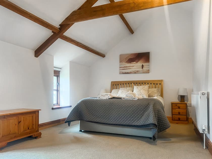 Double bedroom | Jones’ Granary - Jones’ Cottages, Gower