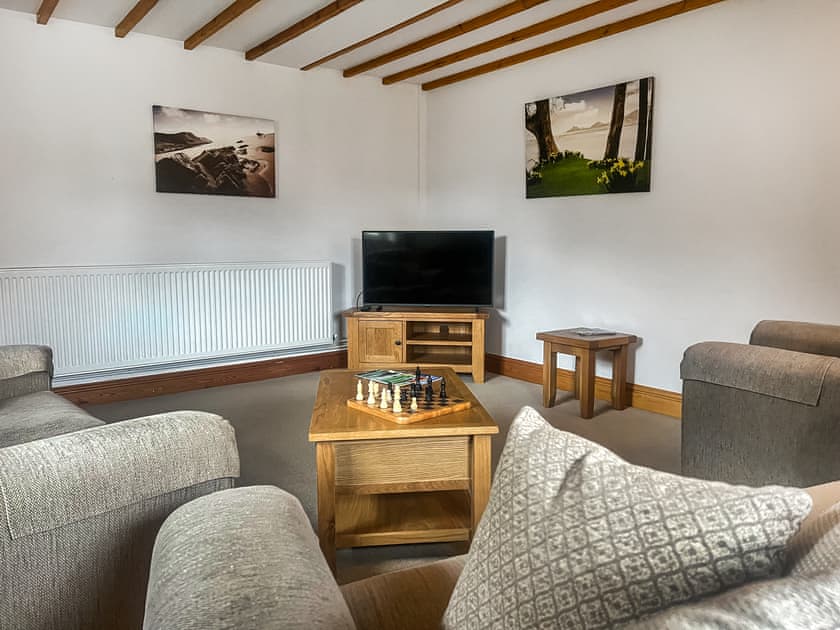 Living area | Jones’ Granary - Jones’ Cottages, Gower