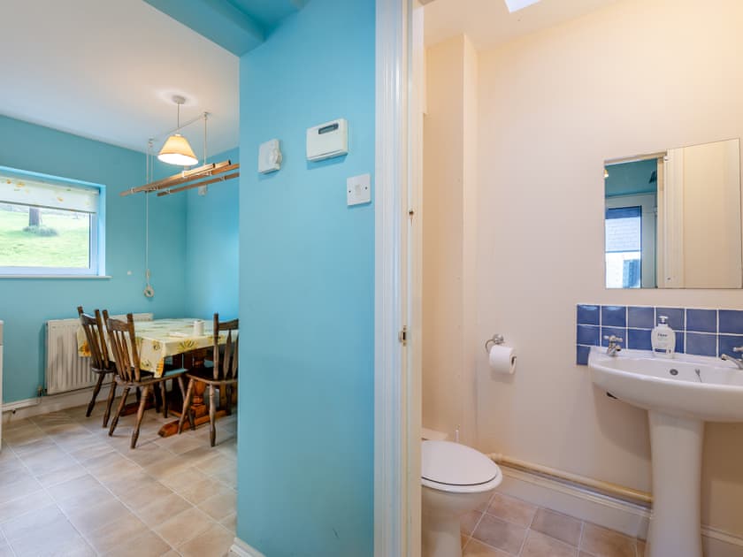 Bathroom | Lukesland Farm Cottage, Harford, Dartmoor National Park