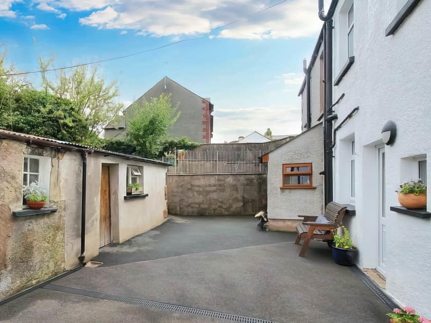 Exterior | Paddy’s Cottage, Flookburgh, near Grange-Over-Sands