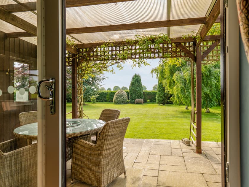 Sitting-out-area | The Poplars, Long Riston, near Beverley