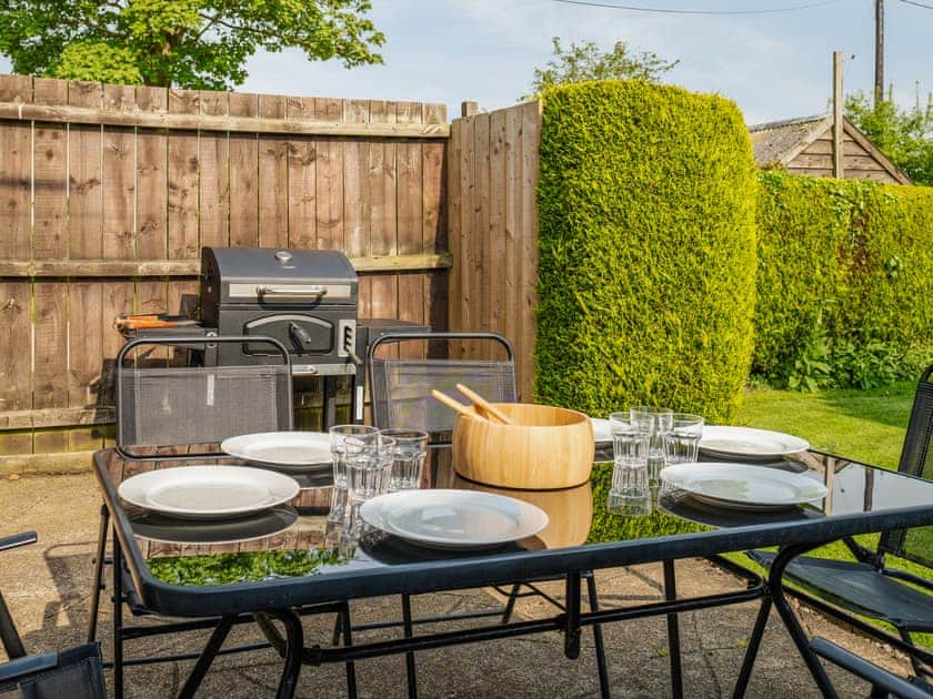 Sitting-out-area | The Poplars, Long Riston, near Beverley