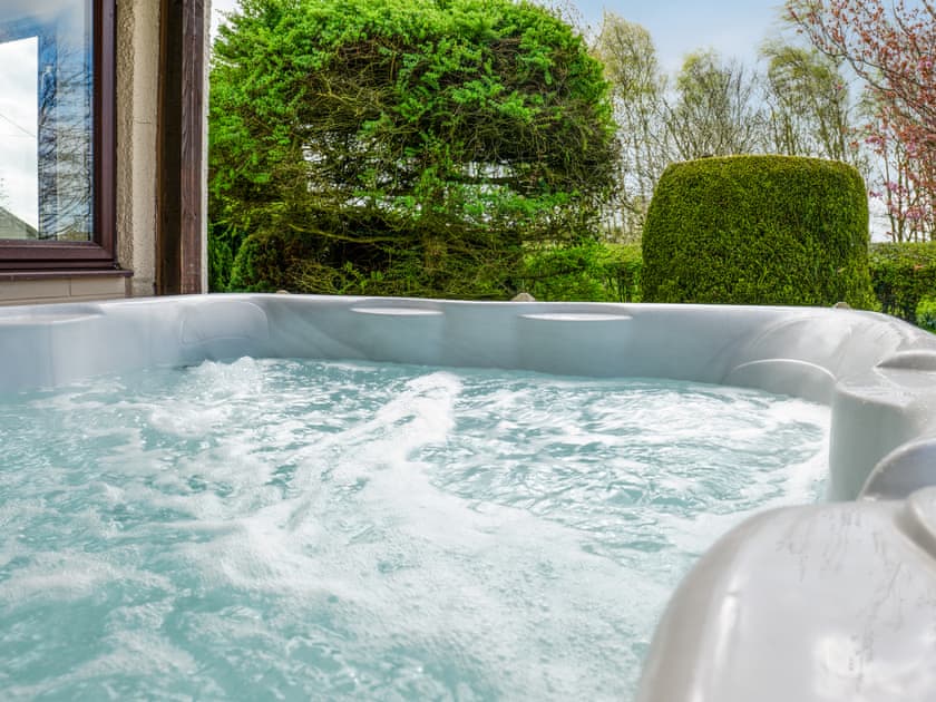 Hot tub | The Poplars, Long Riston, near Beverley