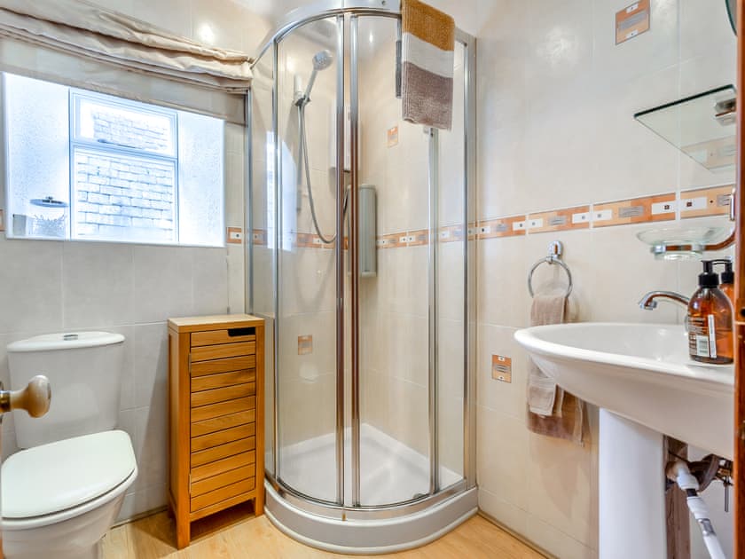 Bathroom | Ord Cottage, Milton, near Kildary