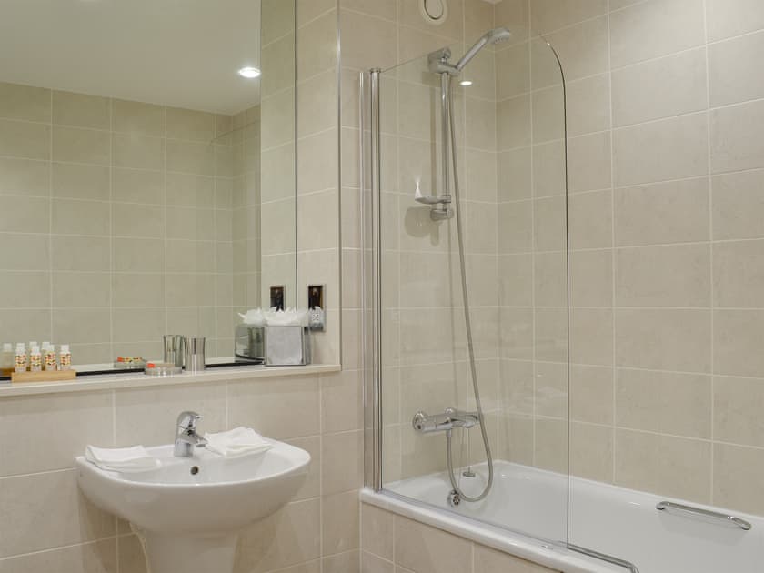 En-suite with shower over bath | North Bay Sands Apartment 2 - North Bay Sands Apartments, Scarborough