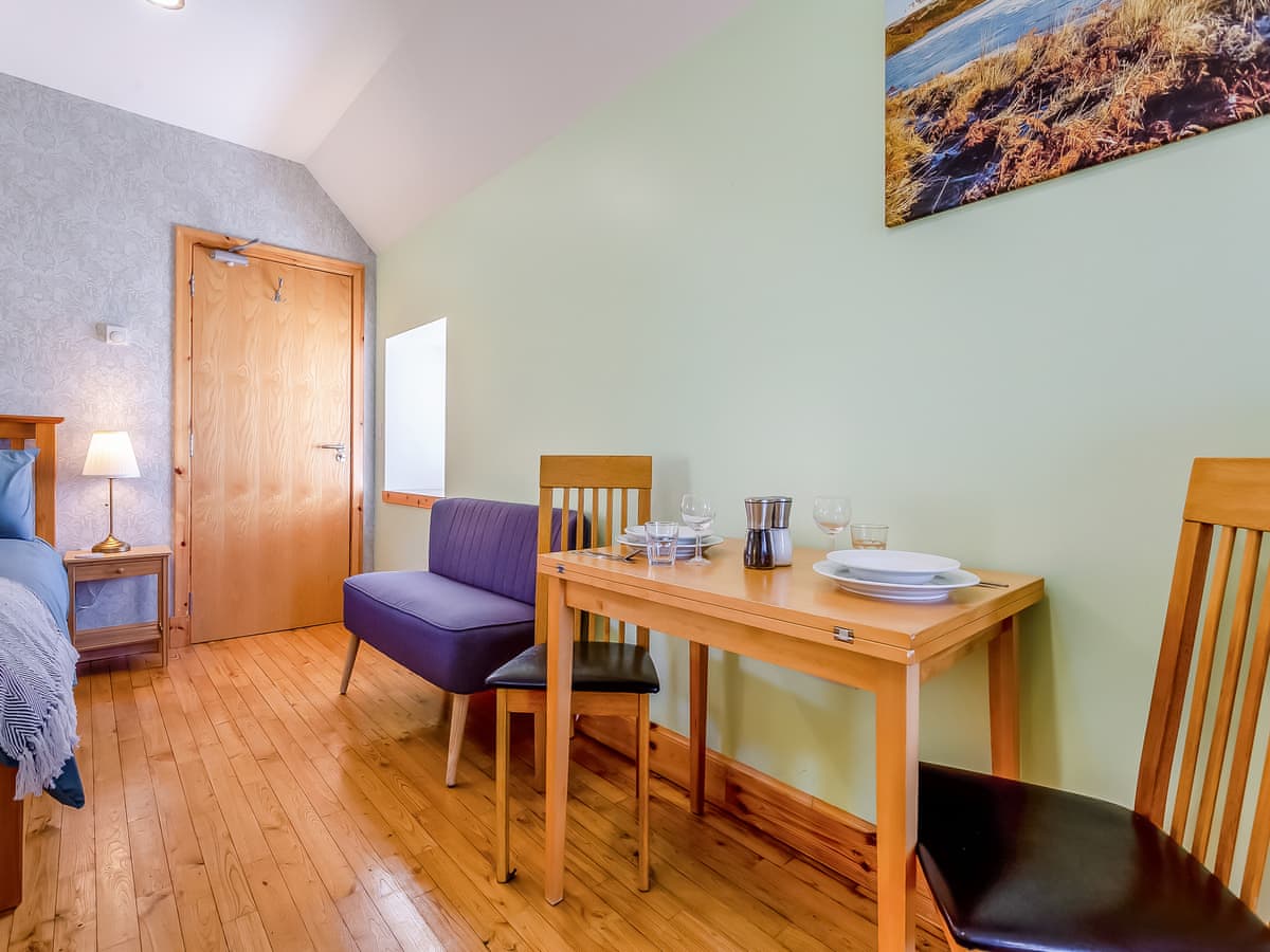 Inchnadamph Lodge Properties - Quinag Studio Apartment - Image 2