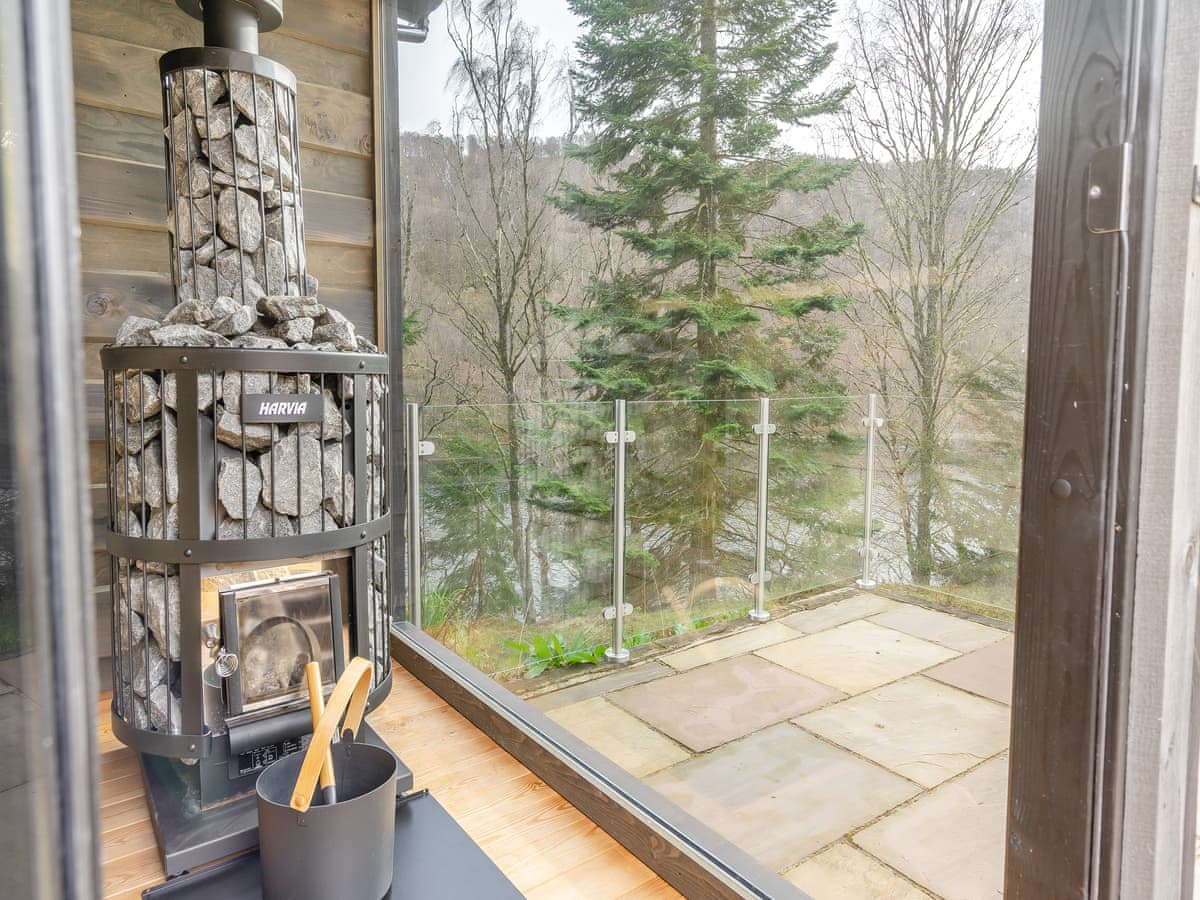 Clunie Dam Lodge - Holiday lodge in Central Scotland - Image 2