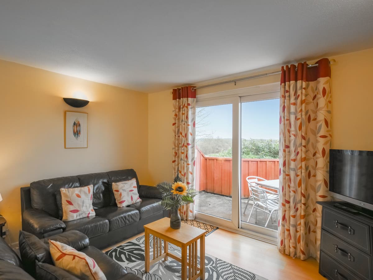 Oak Lodge - Holiday lodge in South Wales - Image 2