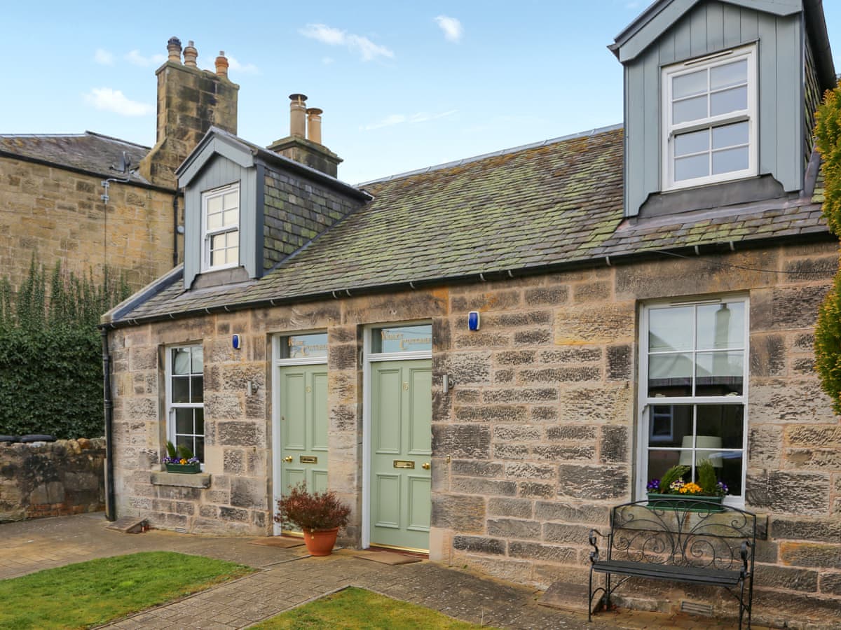 Roslin Retreats - Roslin Chapel Lodge - Holiday lodge in Southern Scotland - Image 1