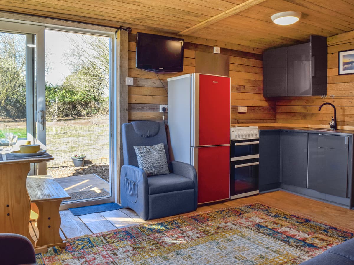 Alpaca Lodge - Holiday lodge in North West England - Image 3