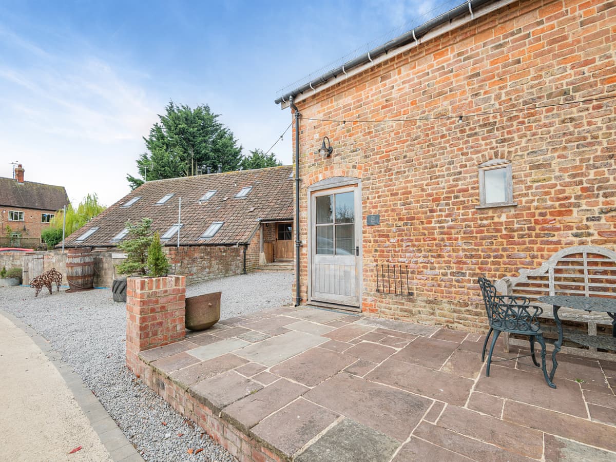 Milton End Farm Barns - The Hay Barn