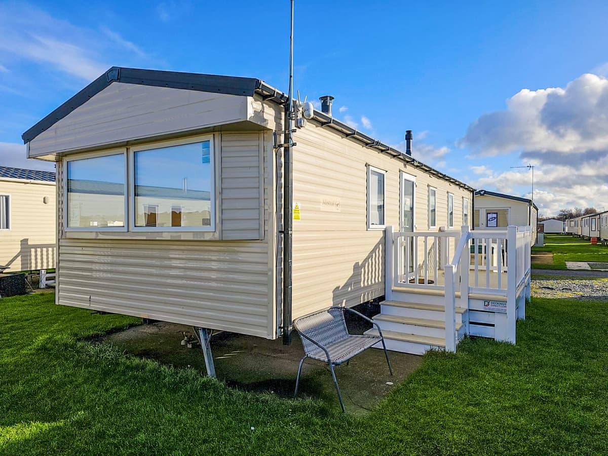 Court Lodge - Holiday lodge in North Wales - Image 1