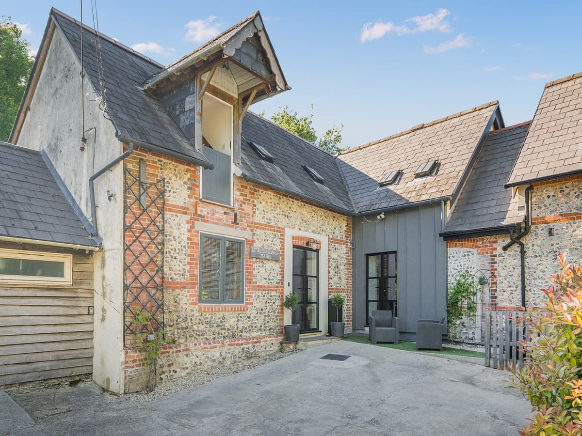 Little Hewish Barn