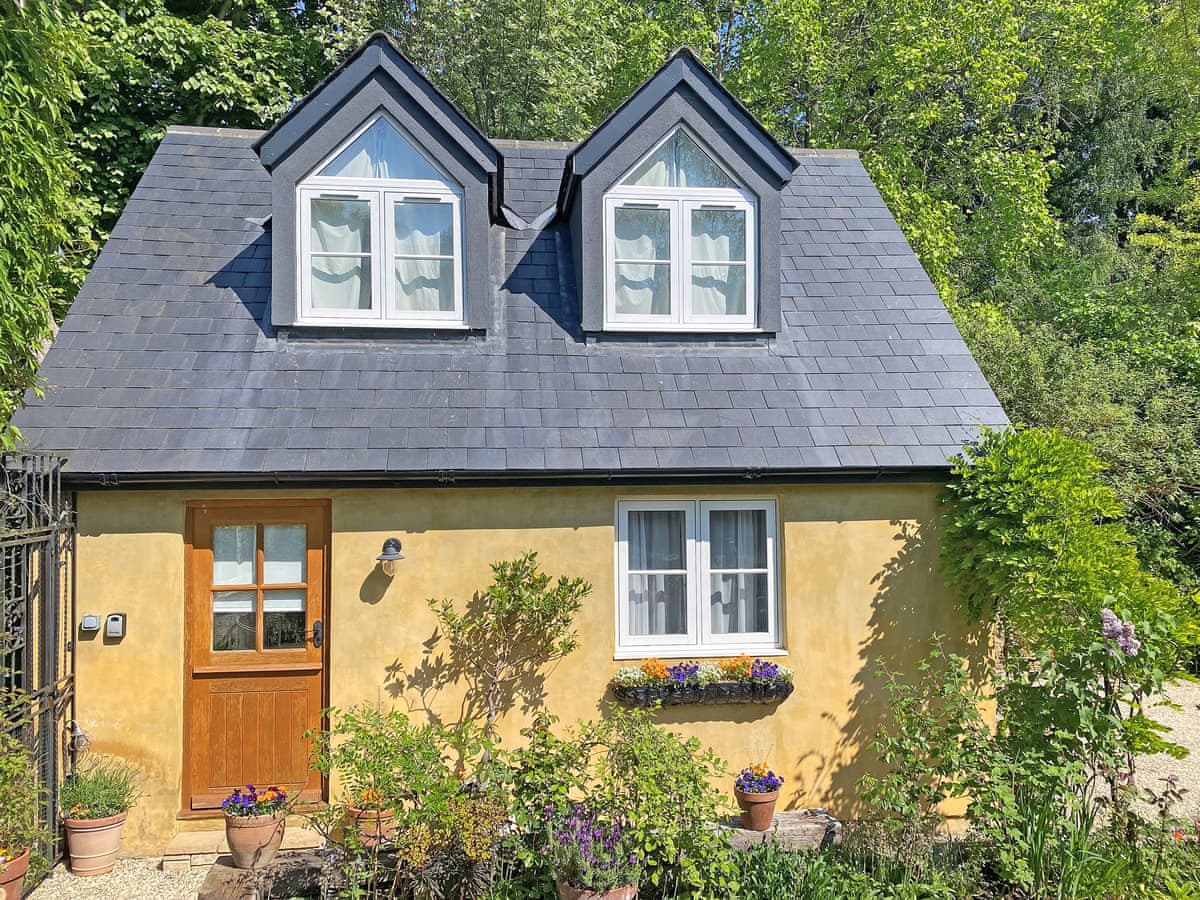 Candlewick Cottage