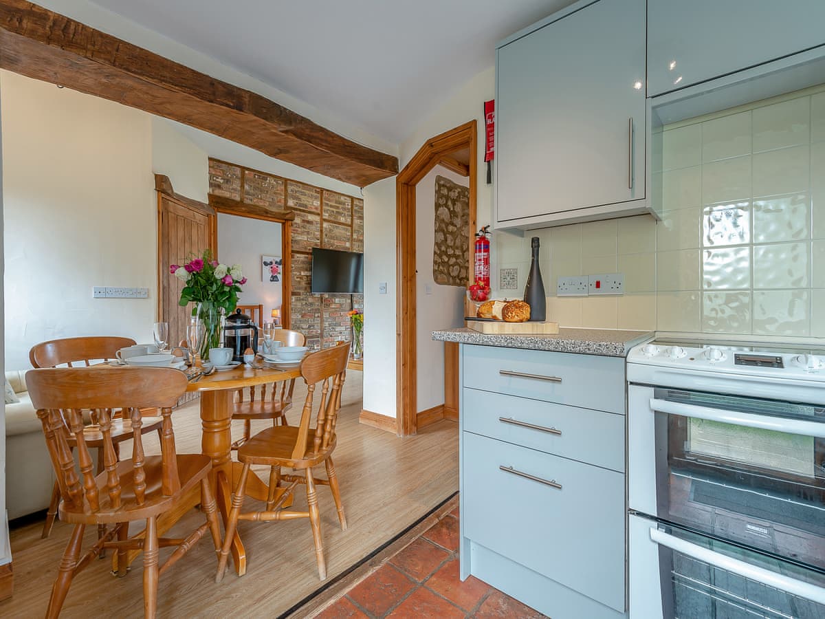 The Victorian Barn - Lodge - Holiday lodge in South West England - Image 5