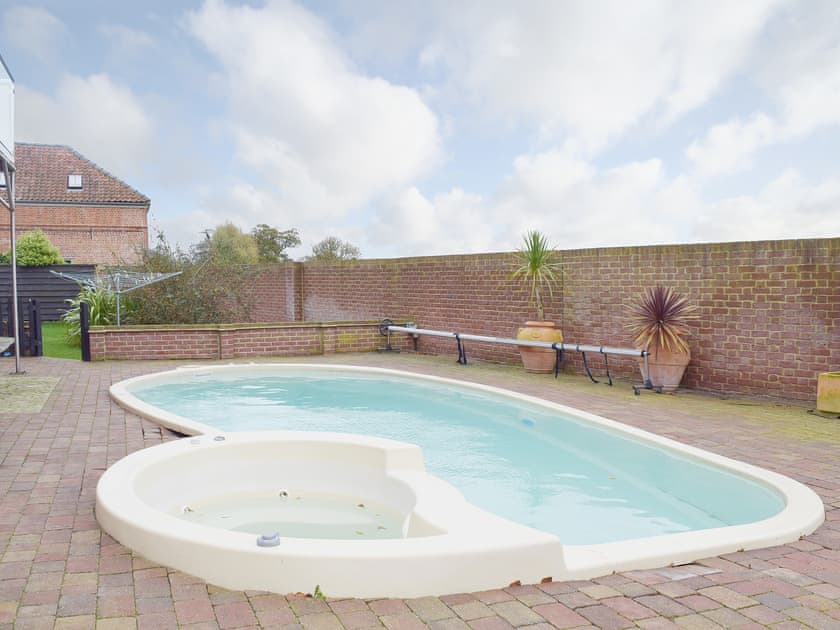 Swimming pool | Hobland Barn, Bradwell, near Gorleston