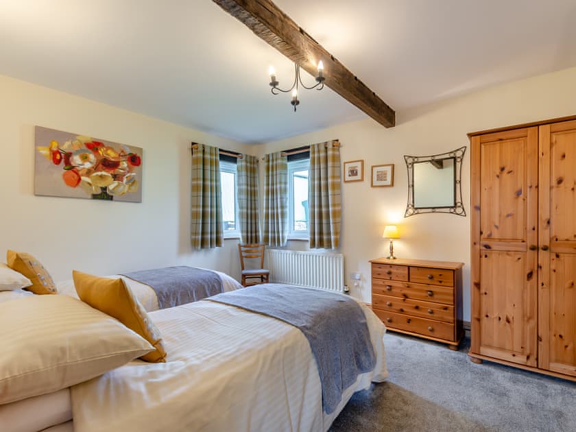 Twin bedroom | Milking Parlour - Dickinson Place Holiday Cottages, Allonby