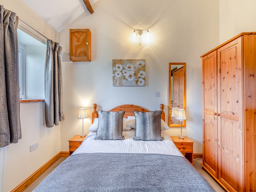 Double bedroom | Eight Byre - Dickinson Place Holiday Cottages, Allonby