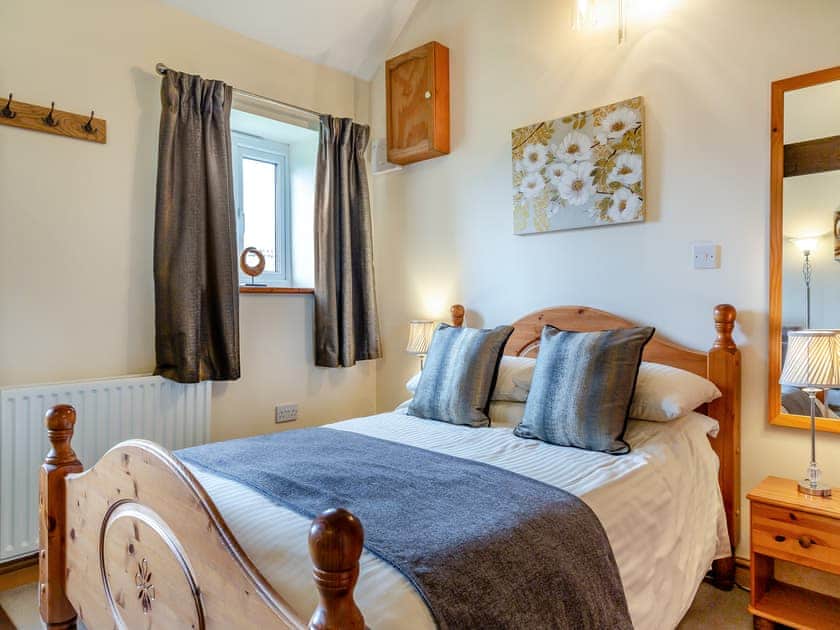 Double bedroom | Eight Byre - Dickinson Place Holiday Cottages, Allonby